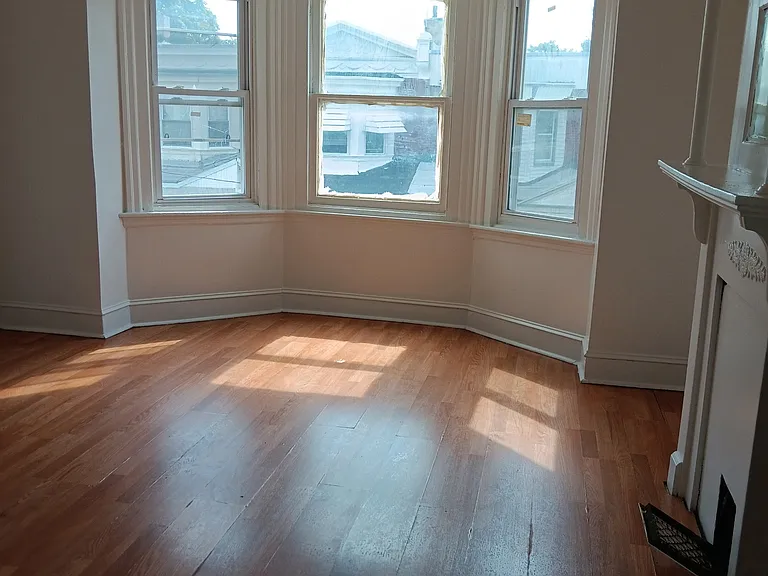 332 N Horton St — Photo 30