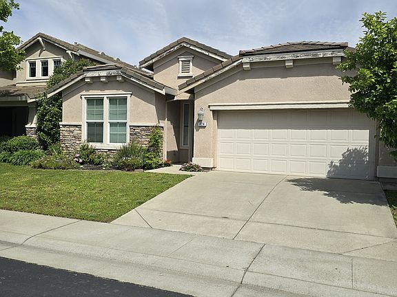 2nd image of 424 Leighton Ct