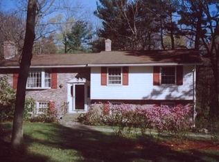 2 Regina Dr, Chelmsford, MA 01824