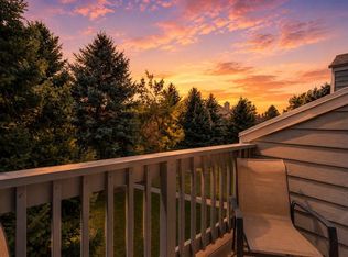 7430 Singing Hills Dr #J-204, Boulder, CO 80301