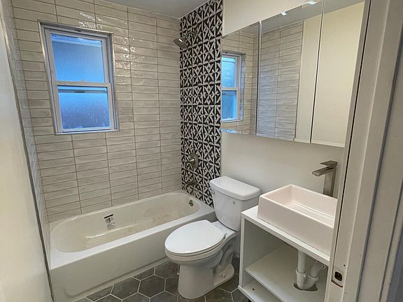 2nd image of 1712 N Rockwell St #2R