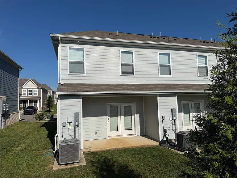 1407 Walker Way — Photo 2
