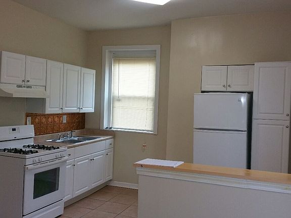 823 Walnut Kitchen