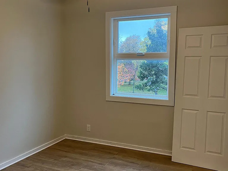 391 Forest Ave #2 — Photo 6