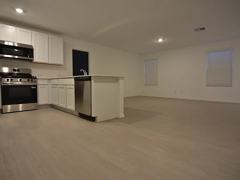409 Keefer Ln — Photo 19