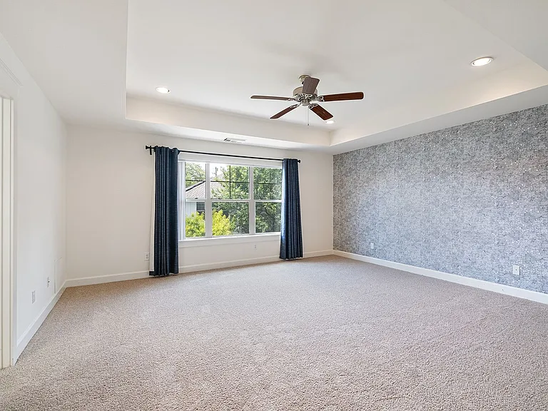 5608 Grover Ave — Photo 14