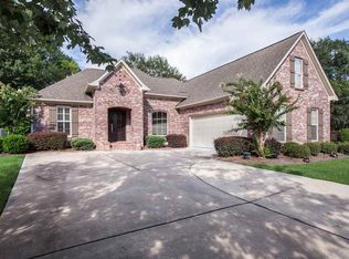 110 Kenilworth Pl, Ridgeland, MS 39157