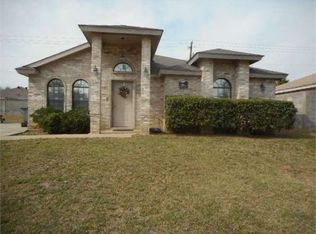 802 Doner Rd, Laredo, TX 78045