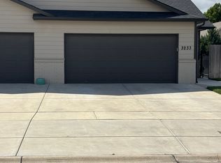 3233 N Cedar Downs St, Wichita, KS 67205