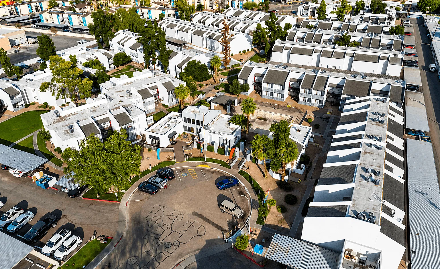 Woodbridge Apartments — Photo 1