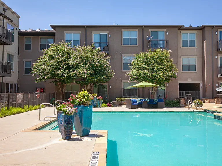 Dallas, TX Apartment Homes — Photo 22