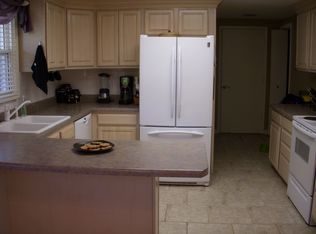 2815 S Catalina Cir, Springfield, MO 65804