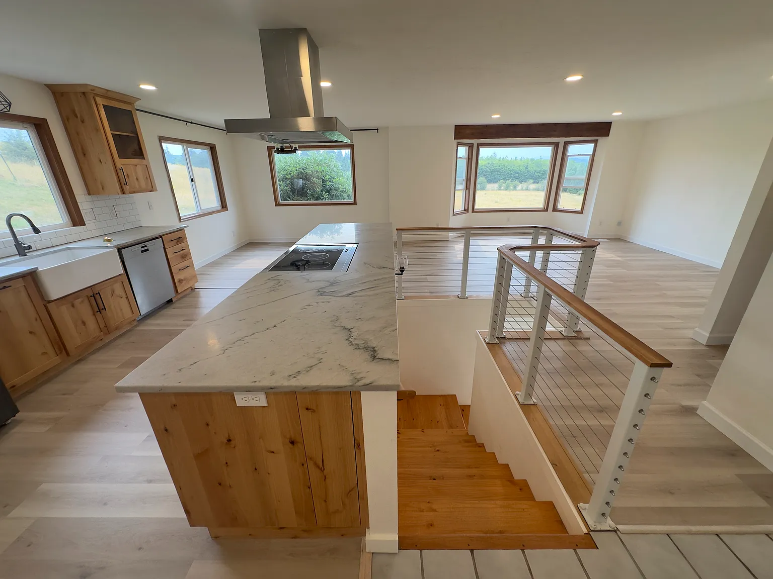 4 bed, 2235 sqft, $3,800 — Photo 2