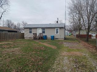 243 12th St, Wood River, IL 62095