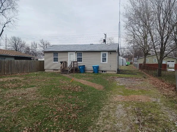 243 12th St, Wood River, IL 62095