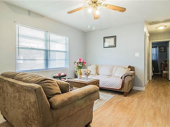 4th image of 2167 Monticello Ave