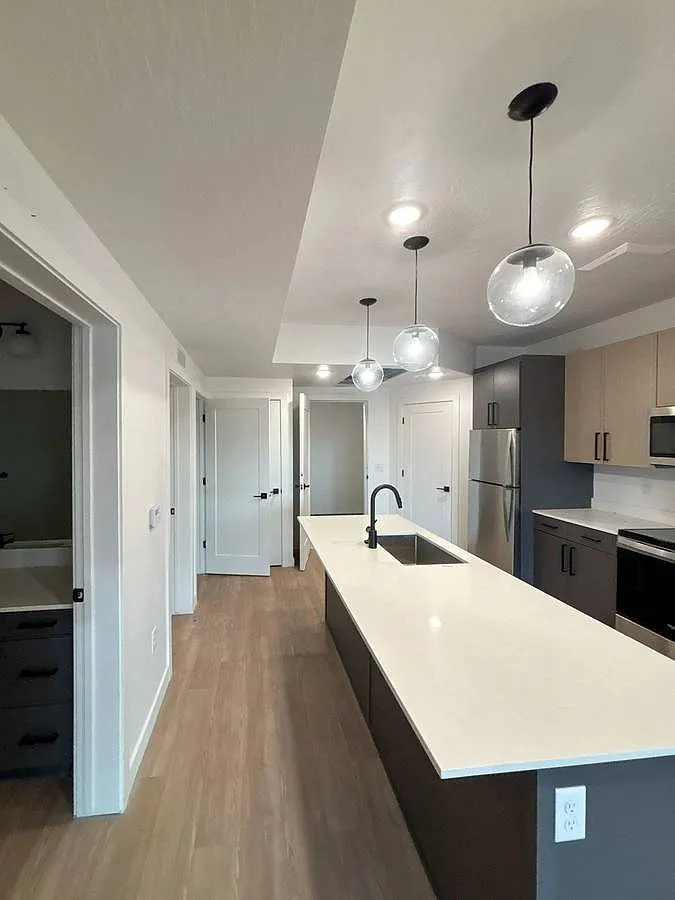 Promontory Place — Photo 3