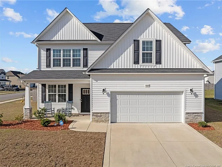 1660 Stackhouse Dr — Photo 4