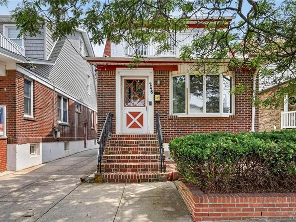 248 Beach 131st St, Rockaway Park, NY 11694