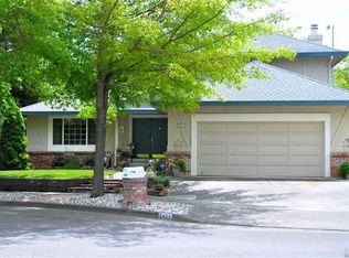 2422 Cactus Ave, Santa Rosa, CA 95405