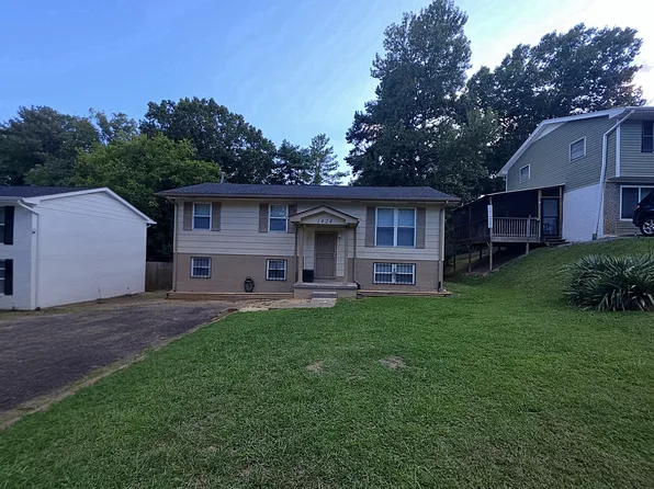 1424 Carousel Rd, Chattanooga, TN 37411