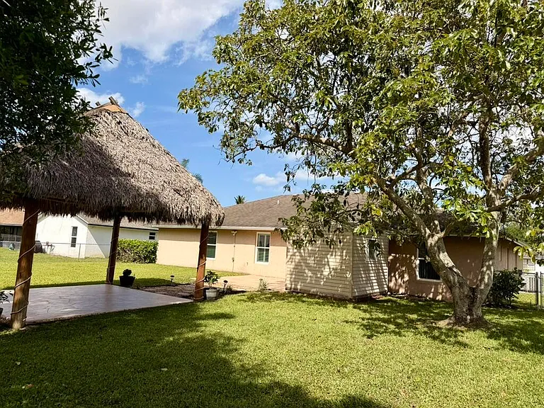 147 Sunflower Cir — Photo 32