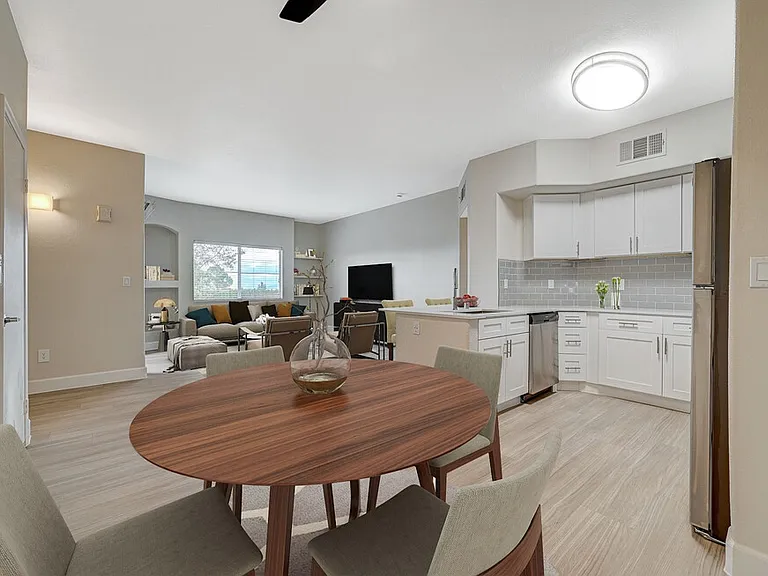 Canyon Villas Apartments — Photo 34