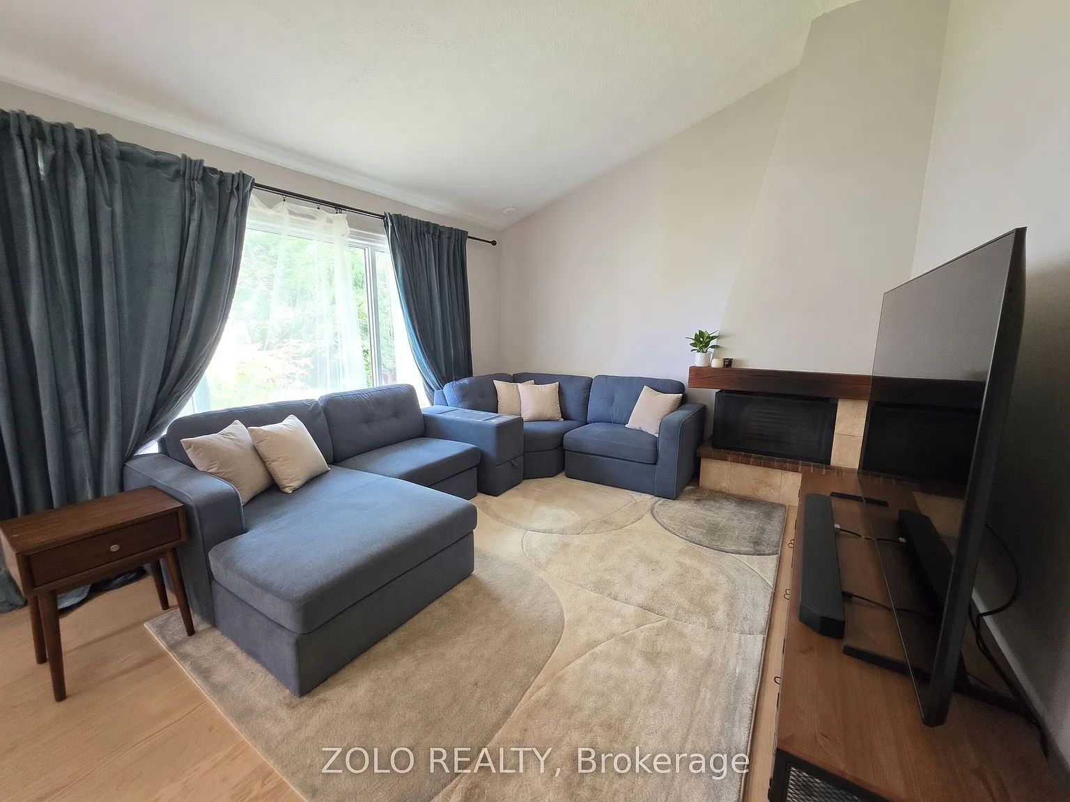 4 bed, $4,200 — Photo 3