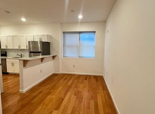 60 Cottage St APT 2B, Jersey City, NJ 07306