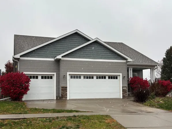 9641 Valley Pkwy, Johnston, IA 50131