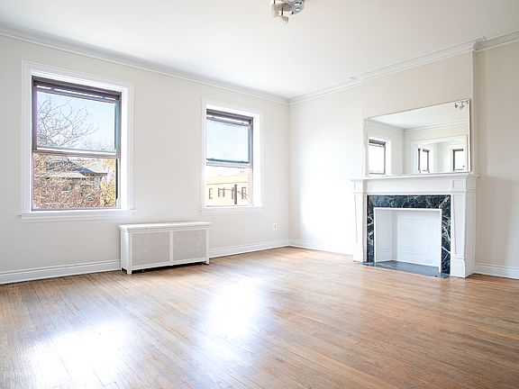 2nd image of 1153 E Hyde Park Blvd #3E