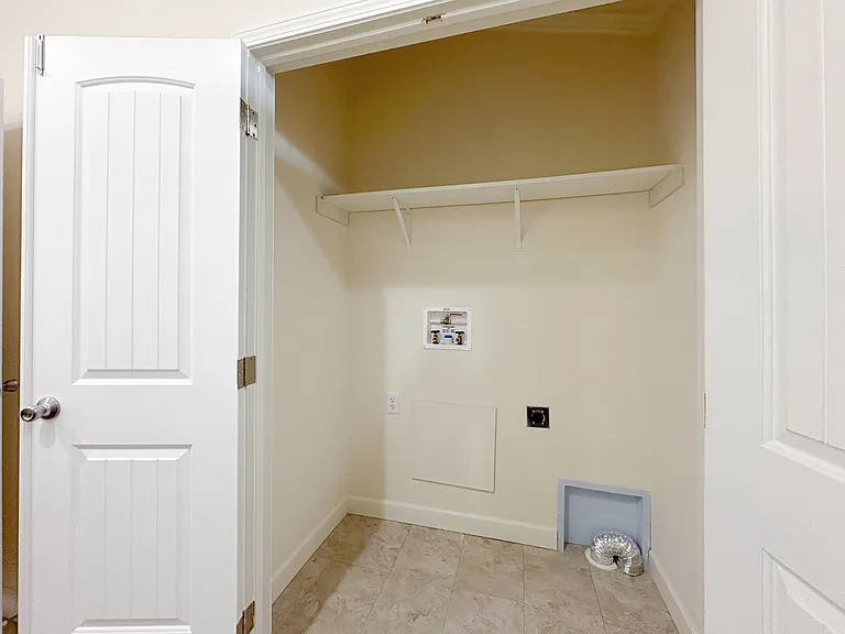 153 Cabrera St — Photo 7