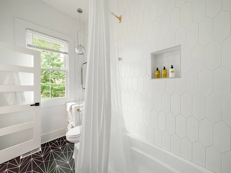 799 Charles Allen Dr NE #2 — Photo 28
