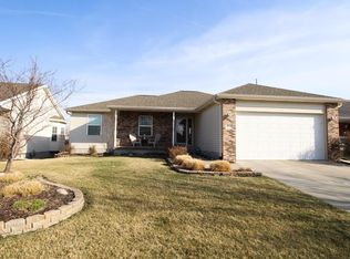 1800 Vavrina Ln, Lincoln, NE 68512