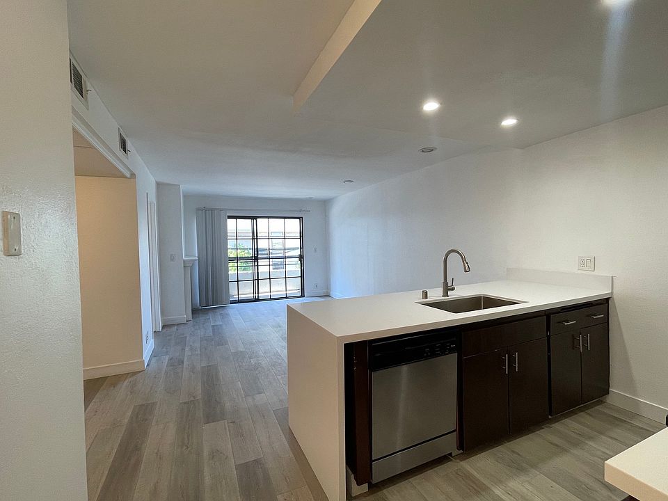 1550 North Fuller Avenue - 1550 N Fuller Ave Los Angeles CA | Zillow