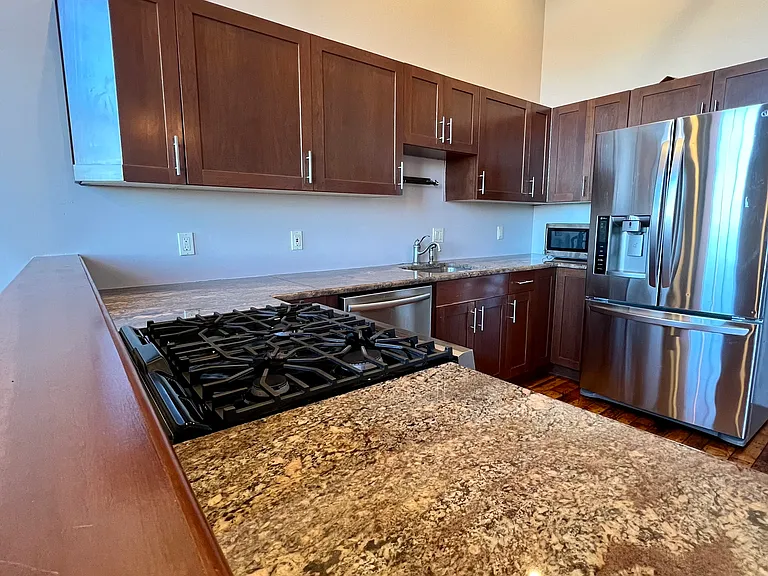 28 Bayley St #405 — Photo 12