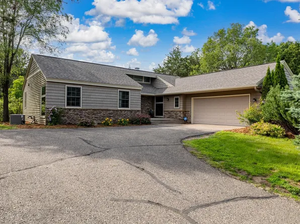 416 N Glover Rd, Hudson, WI 54016