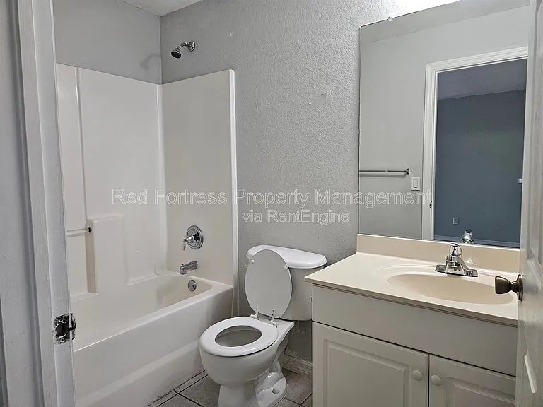 1016 SW 47th Ter #202 — Photo 7