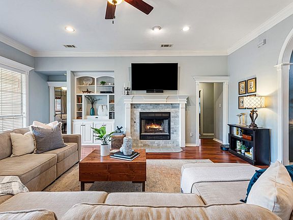 5th image of 3804 Bridle Trails Ct
