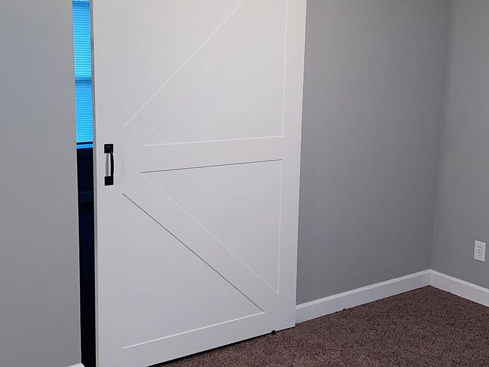 1st image of 923 Stone Arch Dr #923