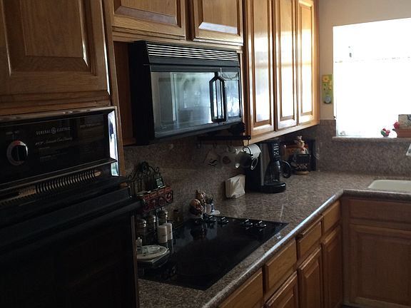 2nd image of 1244 Canary Ln