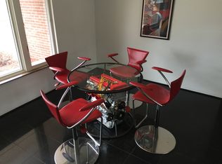 6500 S Elm St, Burr Ridge, IL 60527