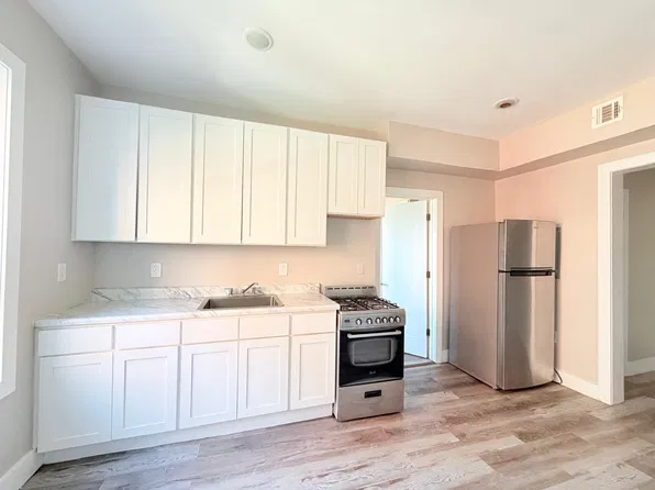104 Belmont Ave #22E, Jersey City, NJ 07304