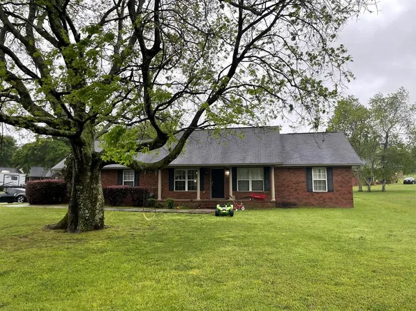 3400 Valencia Dr, Dalzell, SC 29040