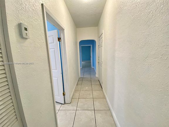 3rd image of 313 N Krome Ave #B