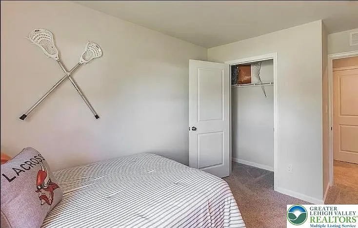 2160 S Poplar St — Photo 14