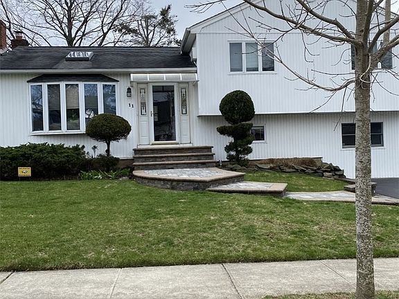 5th image of 11 Clover Hill Dr