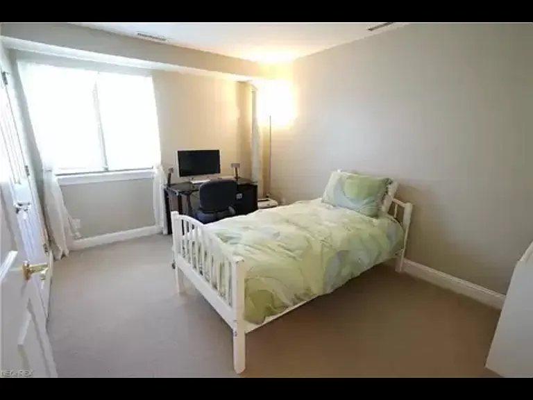 3800 Rosemont Blvd #101F — Photo 10