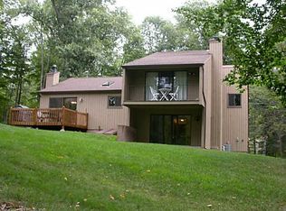 21 High Wood Rd, Bloomfield, CT 06002