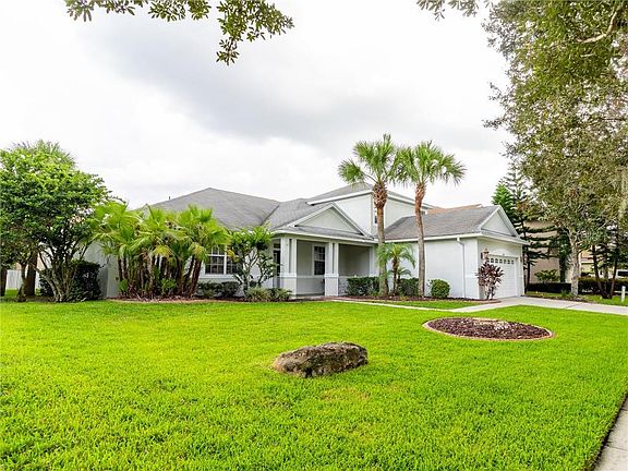 3rd image of 11814 Autumn Creek Dr